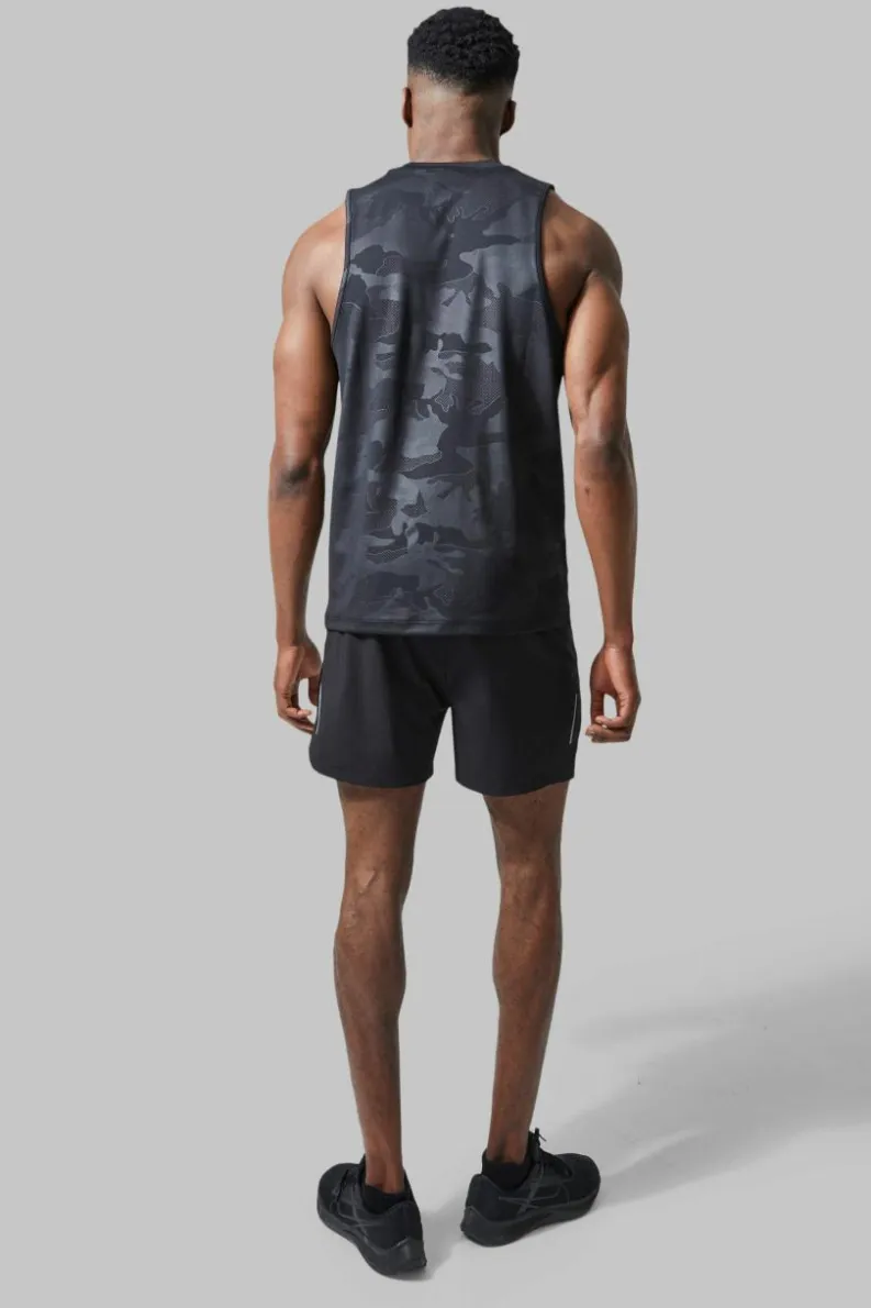 Store boohooMAN Man Active Camo Racer Performance Regular Fit Tank black