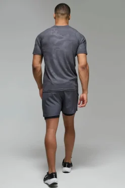 New boohooMAN Man Active Camo Raglan Performance T-shirt dark grey