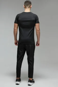 Cheap boohooMAN Man Active Cropped Tapered Jogger black
