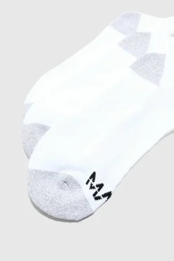 Sale boohooMAN Man Active Cushioned Training Trainer 3 Pack Socks white