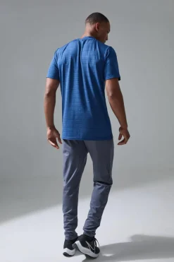 Fashion boohooMAN Man Active Engineered Performance T-shirt midnight