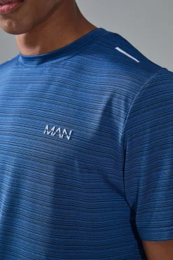 Fashion boohooMAN Man Active Engineered Performance T-shirt midnight