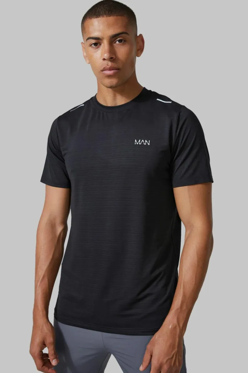 Sale boohooMAN Man Active Engineered Performance Reg Fit T-shirt black