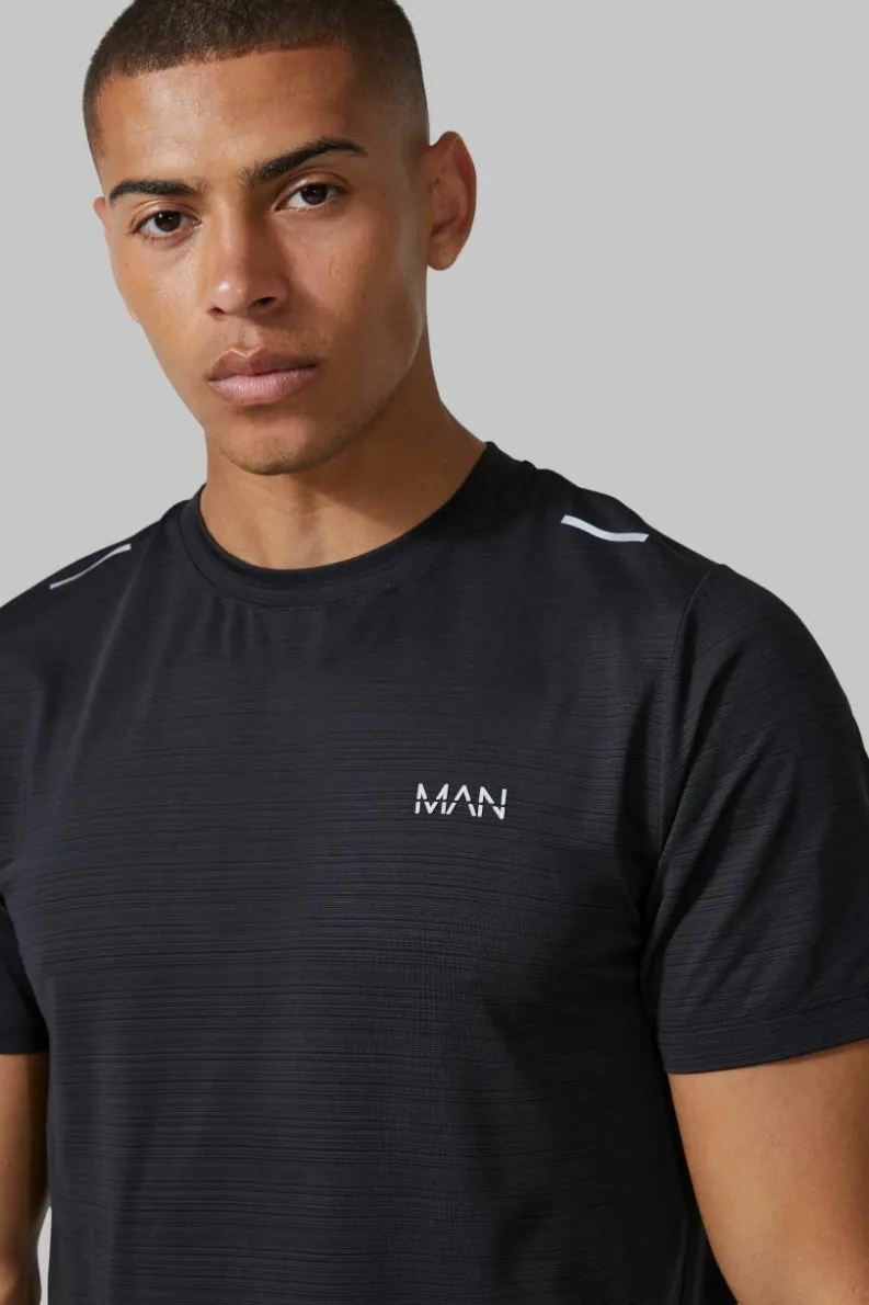 Sale boohooMAN Man Active Engineered Performance Reg Fit T-shirt black