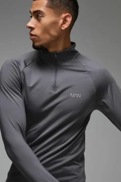 Best Sale boohooMAN Man Active Fleece Back Performance Slim Fit 1/4 Zip charcoal