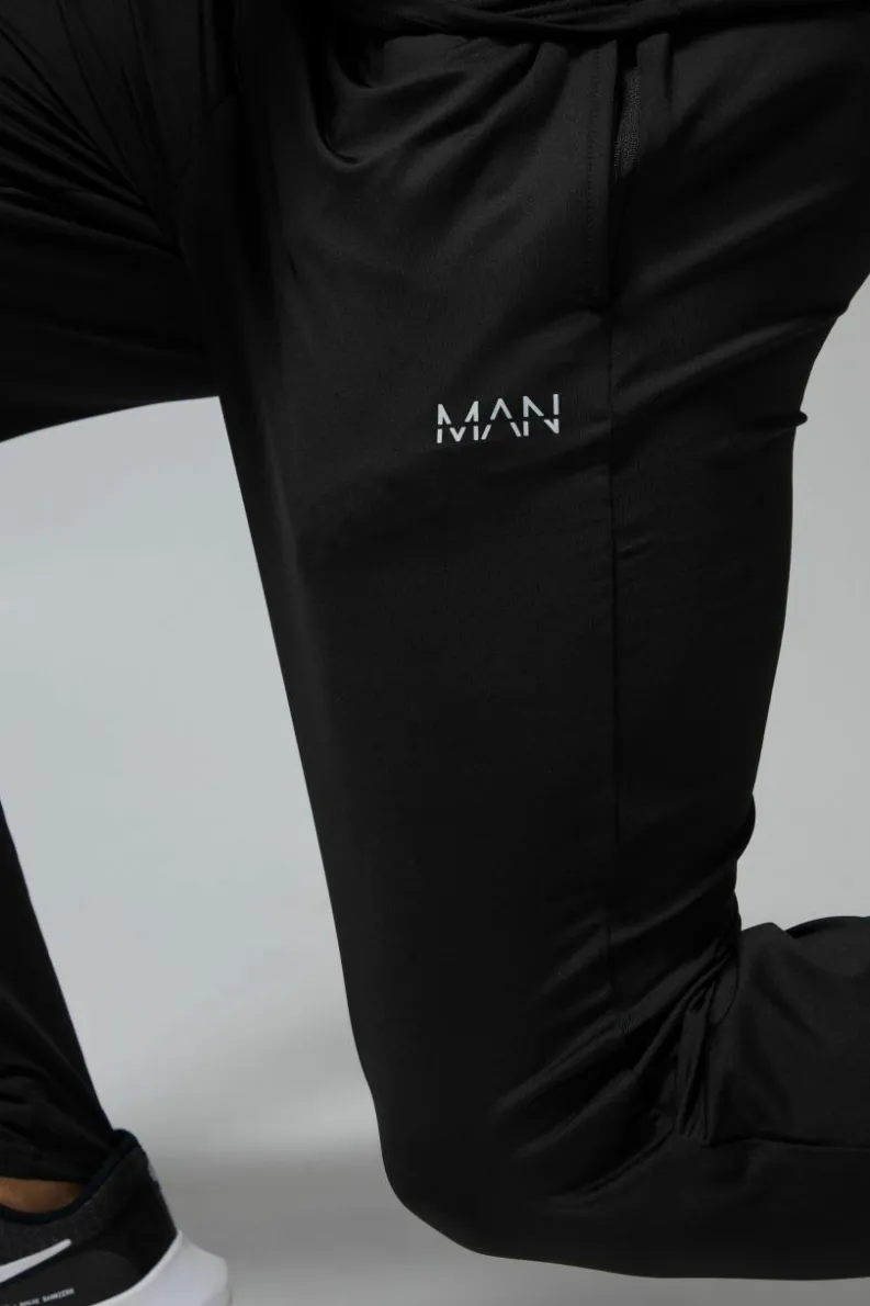 New boohooMAN Man Active Fleece Back Performance Tapered Jogger black