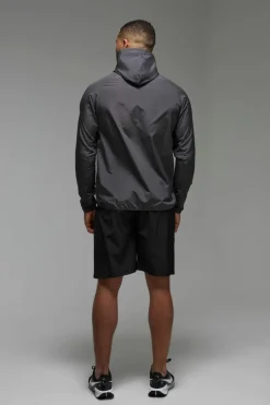 Sale boohooMAN Man Active Gym Colour Block Regular Fit Windbreaker charcoal