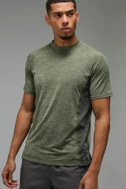 Best boohooMAN Man Active Gym Lightweight T Shirt khaki