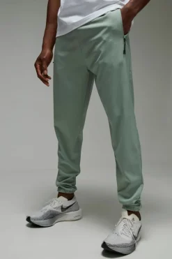 Outlet boohooMAN Man Active Gym Tapered Jogger sage