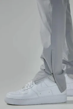 Best boohooMAN Man Active Gym Technical Cargo Jogger light grey