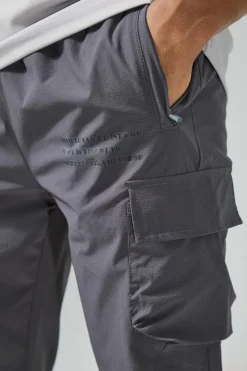 Best Sale boohooMAN Man Active Gym Technical Cargo Jogger charcoal