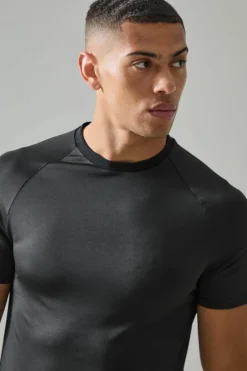 Fashion boohooMAN Man Active Lightweight Essentials Gym Muscle Fit Raglan T-shirt black