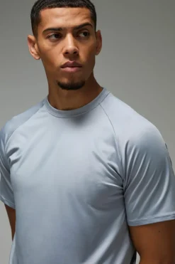 Flash Sale boohooMAN Man Active Lightweight Essentials Gym Raglan T-shirt light grey
