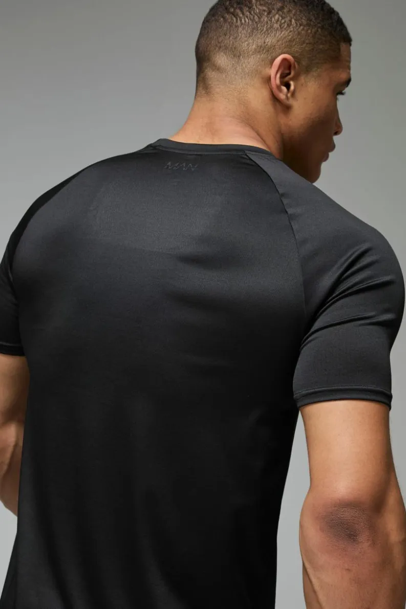 Cheap boohooMAN Man Active Lightweight Essentials Gym Regular Fit Raglan T-shirt black