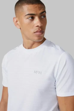 Best boohooMAN Man Active Lightweight Performance Regular Fit T-shirt white