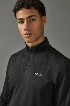 Online boohooMAN Man Active Lightweight Performance 1/4 Zip black