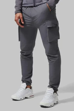 Online boohooMAN Man Active Lightweight Tapered Cargo Jogger charcoal