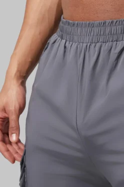 Online boohooMAN Man Active Lightweight Tapered Cargo Jogger charcoal