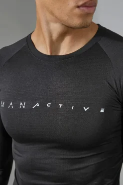 Store boohooMAN Man Active Muscle Fit Breathable Lightweight Long Sleeve T-shirt black