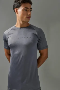 New boohooMAN Man Active Muscle Fit Breathable Lightweight T-shirt charcoal