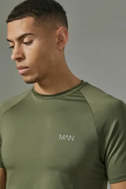 Best boohooMAN Man Active Muscle Fit T-shirt khaki