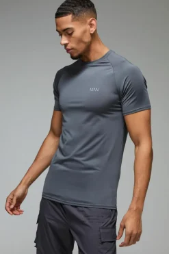 Fashion boohooMAN Man Active Muscle Fit T-shirt charcoal