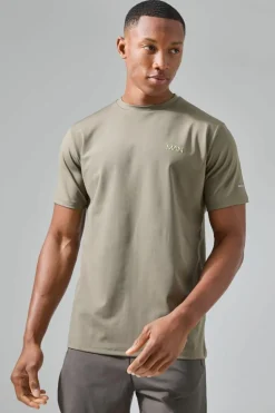 New boohooMAN Man Active Performance Regular Fit T-shirt khaki