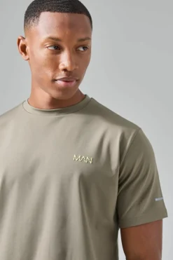 New boohooMAN Man Active Performance Regular Fit T-shirt khaki