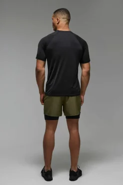 Best Sale boohooMAN Man Active Performance Regular Fit Raglan T-shirt black