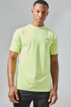 Flash Sale boohooMAN Man Active Performance Regular Fit T-shirt green