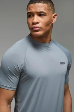 New boohooMAN Man Active Performance Regular Fit Raglan T-shirt charcoal