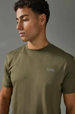 Clearance boohooMAN Man Active Performance Regular Fit T-shirt khaki