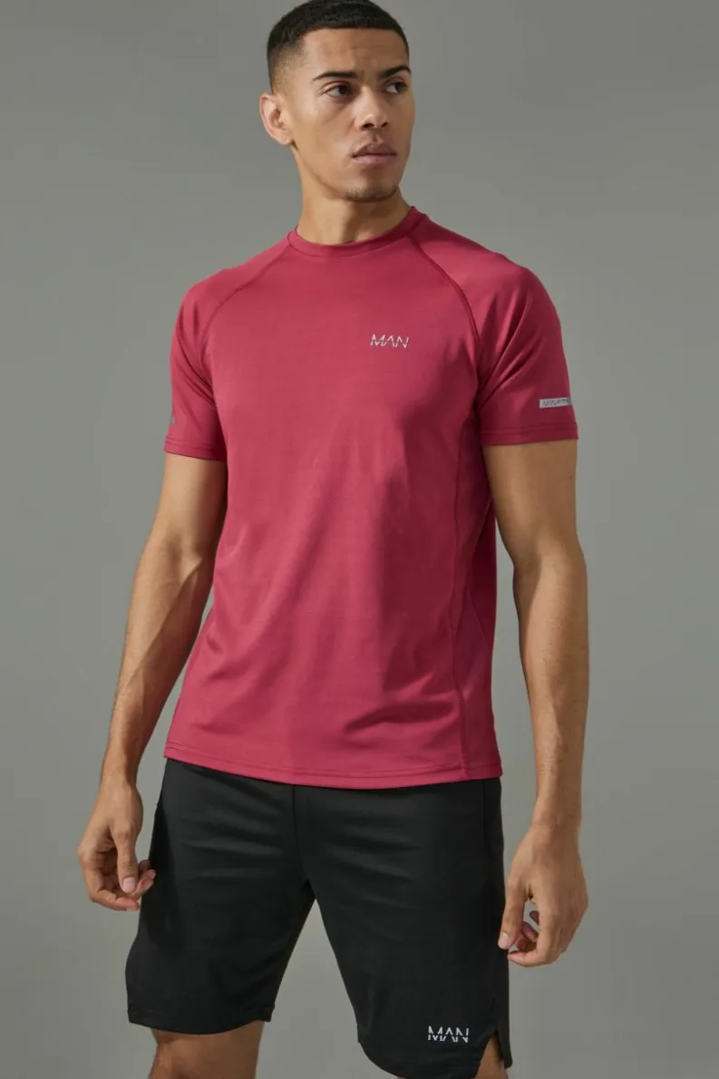 Cheap boohooMAN Man Active Performance T Shirt & Short Set berry