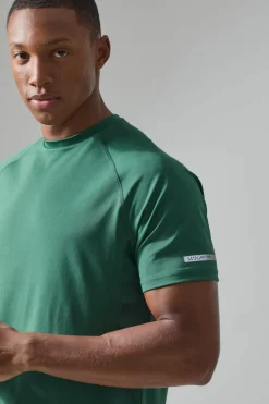 Cheap boohooMAN Man Active Performance T-shirt & Short Set green