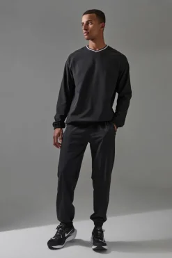 Best Sale boohooMAN Man Active Pro Sweatshirt And Cuffed Jogger Tracksuit black