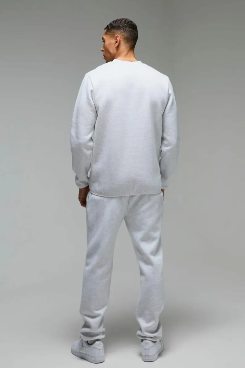 Outlet boohooMAN Man Active Regular Fit Badge Jogger grey marl