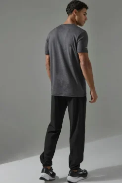 Online boohooMAN Man Active Regular Fit Performance Marl T-shirt black