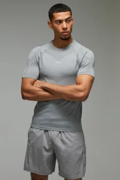 Discount boohooMAN Man Active Seamless Muscle Fit T-shirt light grey