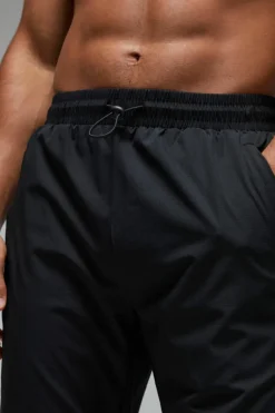 Flash Sale boohooMAN Man Active Shower Resist Tapered Trail Jogger black