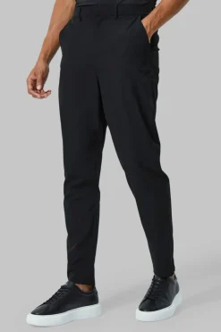 Hot boohooMAN Man Active Stretch Tapered Golf Trousers black