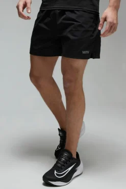 Online boohooMAN Man Active Stretch Woven 5inch Shorts black
