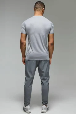 Discount boohooMAN Man Active Stretch Woven Tapered Joggers charcoal