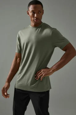 Cheap boohooMAN Man Active Sweat-Wicking Gym Performance T-Shirt khaki
