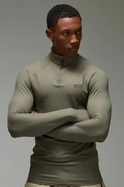 Hot boohooMAN Man Active Waffle Texture Muscle Fit 1/4 Zip khaki