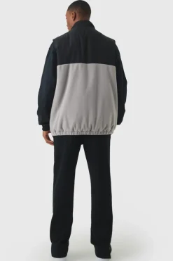 Best Sale boohooMAN Man Tab Boxy Colour Block Fleece Gilet In grey