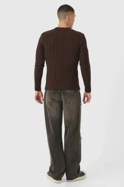Sale boohooMAN Muscle Fit Cable Knit Jumper chocolate