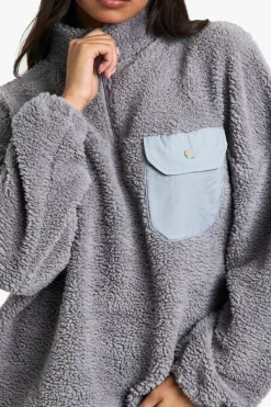 Store boohoo Nylon Pocket Detail Oversized Half Zip Borg Sweatshirt light grey