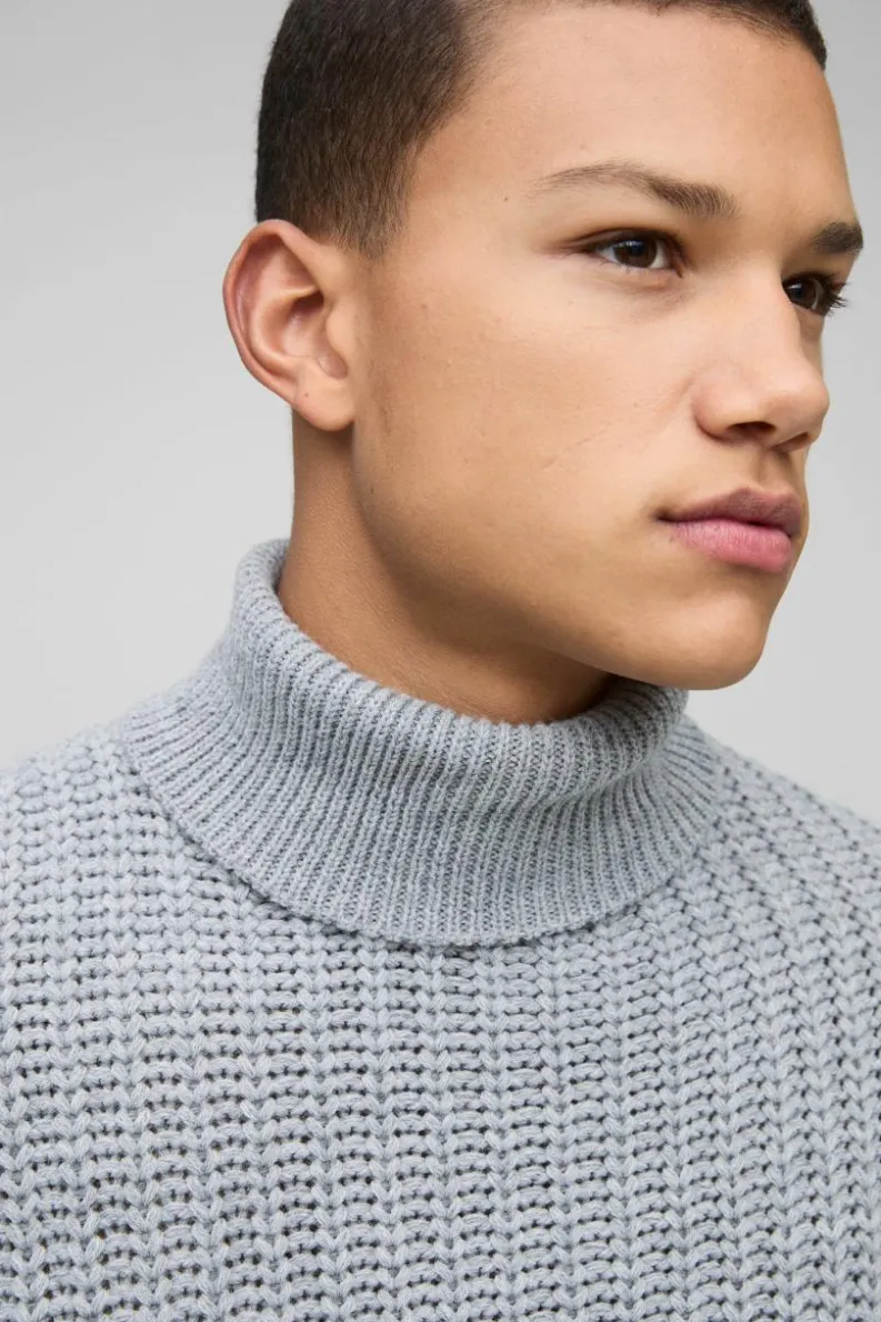 Store boohooMAN Oversized Boxy Fishman Ribbed Roll Neck Knitted Jumper grey
