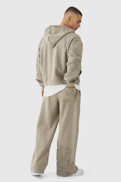 Sale boohooMAN Oversized Boxy Floral Puff Print Zip Through Hoodie taupe