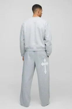 Hot boohooMAN Oversized Boxy Gothic Cross Applique Sweatshirt grey marl